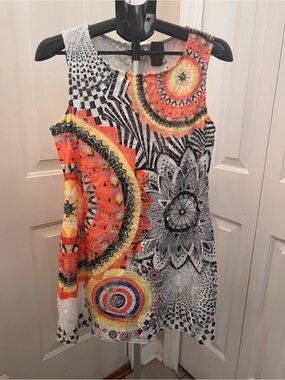Sleeveless Mandala Print Shift Dress - Orange & Black